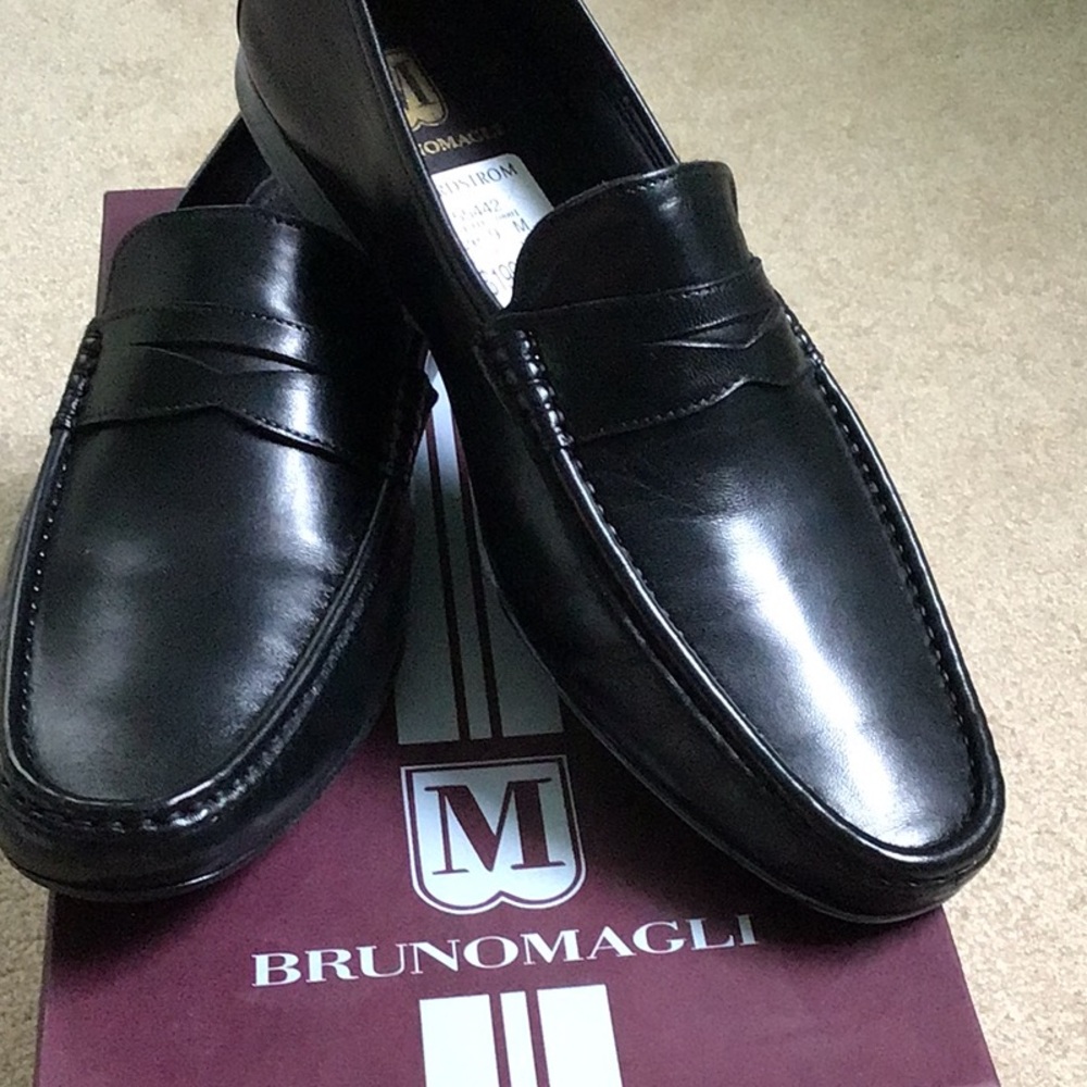 New Bruno Magli Black Leather Penny Loafers new